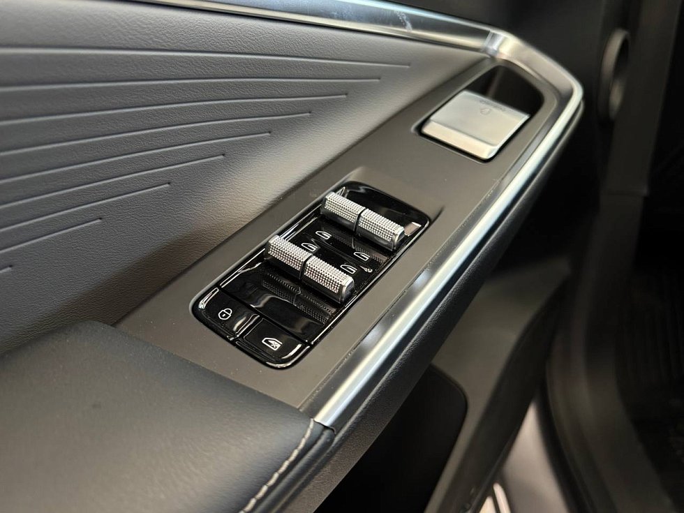 Geely Cityray Флагман, серебряный