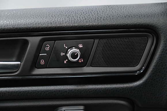 Volkswagen Touareg, 2011 года, пробег 261000 км