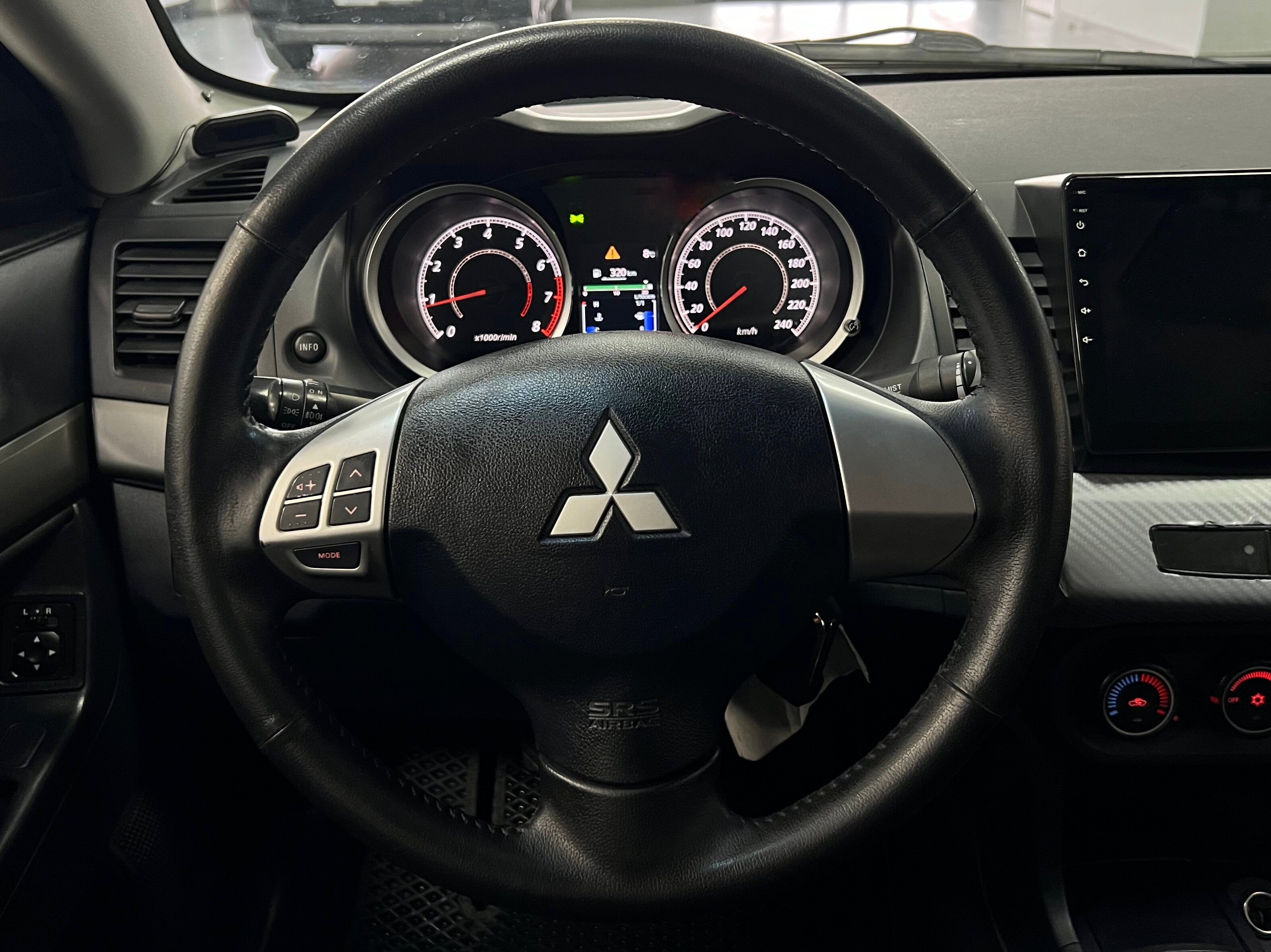 Mitsubishi Lancer Invite+, 2012 года, пробег 145000 км
