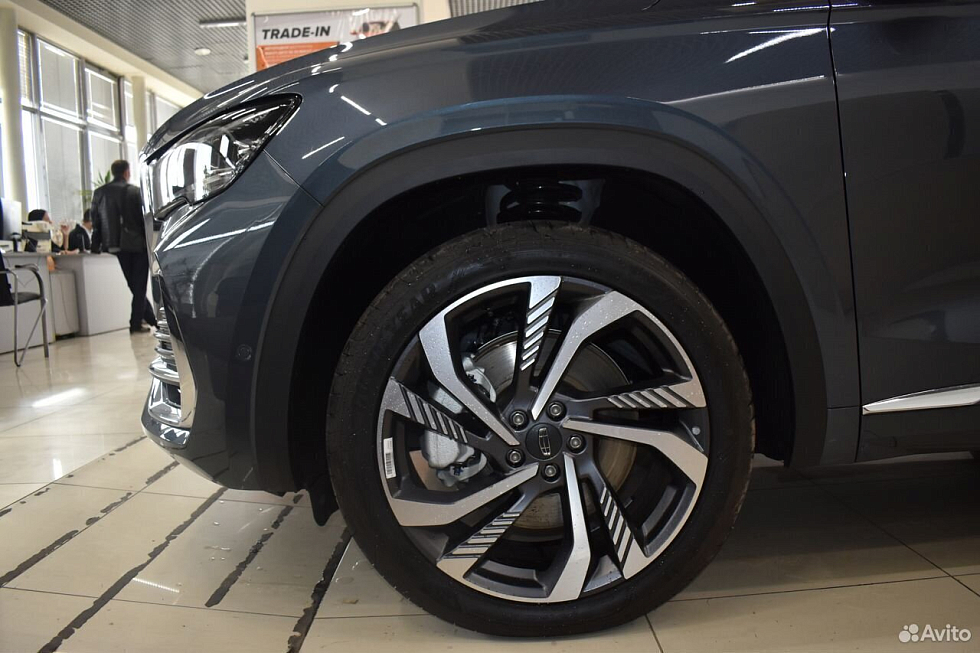 Geely Monjaro Flagship (2023-2025), серый