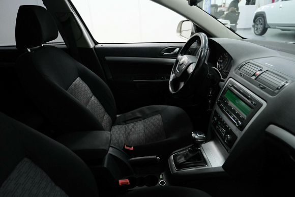 Skoda Octavia Elegance, 2012 года, пробег 280000 км