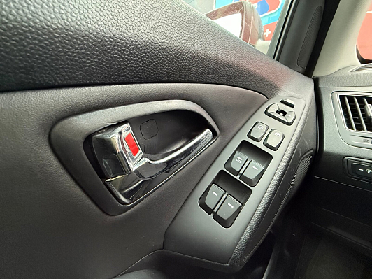 Hyundai ix35 Prestige, 2012 года, пробег 184002 км