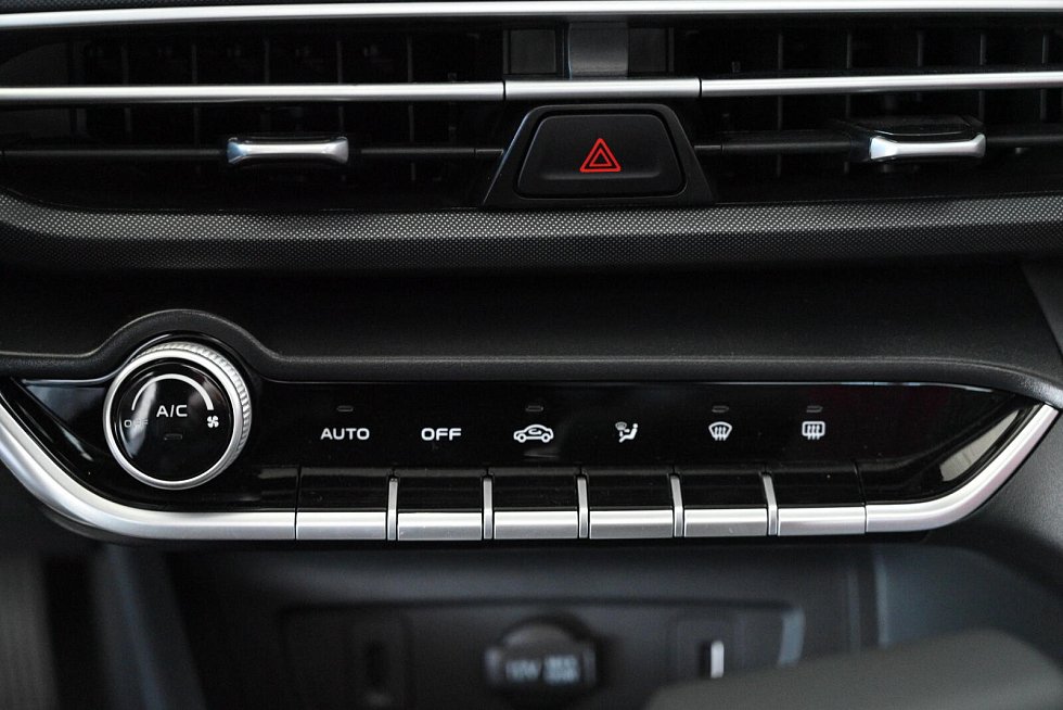 Changan Eado Plus Техно, серый