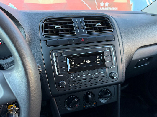 Volkswagen Polo Trendline, 2019 года, пробег 94000 км
