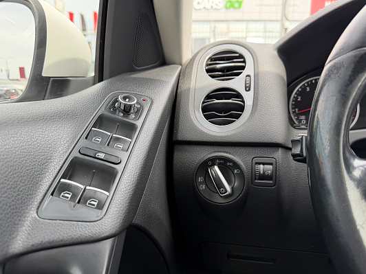 Volkswagen Tiguan Avenue, 2011 года, пробег 188000 км