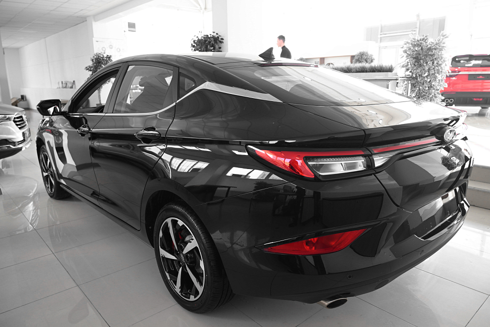 JAC J7 Luxury, черный