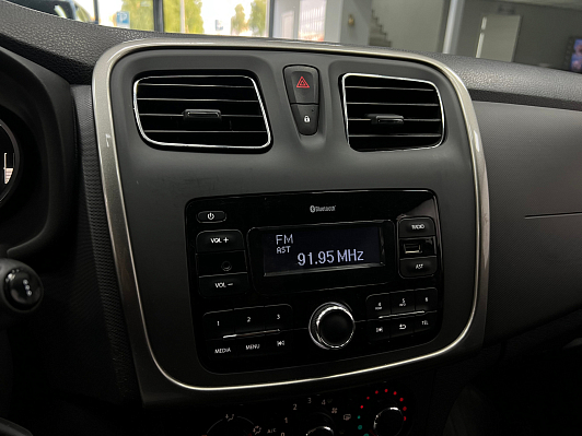 Renault Sandero Stepway Life, 2021 года, пробег 98934 км