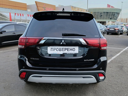 Mitsubishi Outlander Ultimate (Beige), 2019 года, пробег 250000 км