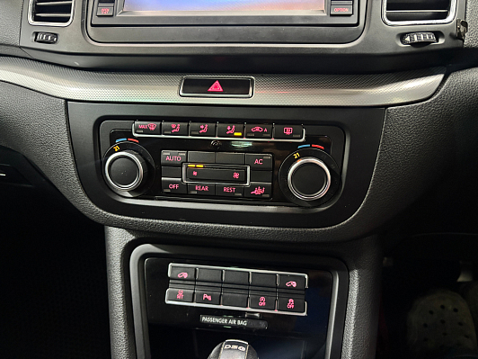 Volkswagen Sharan, 2011 года, пробег 71910 км