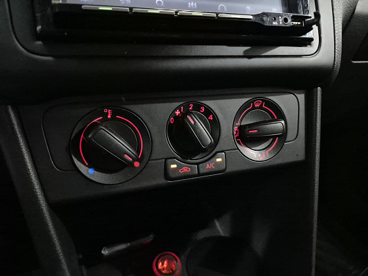 Volkswagen Polo Comfortline, 2014 года, пробег 92385 км