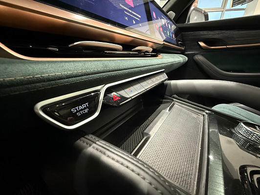 Geely Monjaro Flagship (Xingyue L), 2023 года, пробег 53800 км