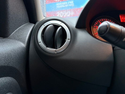 Renault Logan Prestige, 2013 года, пробег 209800 км