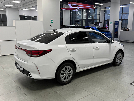 Kia Rio Luxe, 2021 года, пробег 74500 км