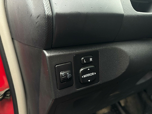 Toyota Yaris Сол, 2008 года, пробег 127615 км