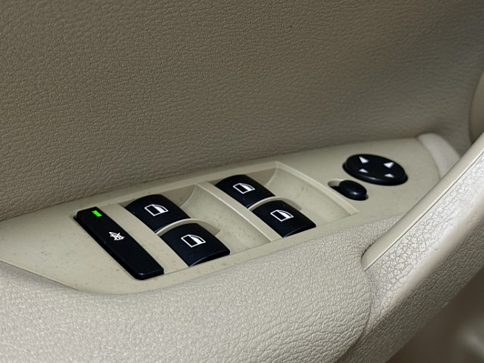 BMW X1, 2011 года, пробег 218145 км