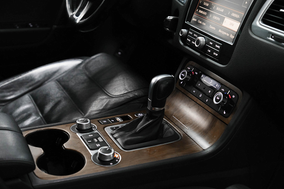 Volkswagen Touareg R-line, 2014 года, пробег 160000 км