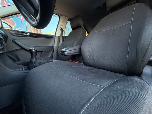 Skoda Rapid Hockey Edition Ambition, 2017 года, пробег 101000 км