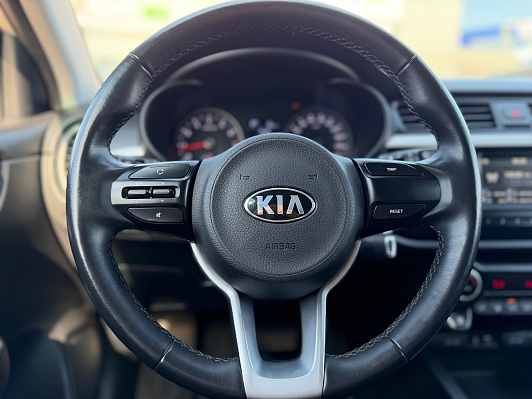 Kia Rio Luxe, 2019 года, пробег 51610 км