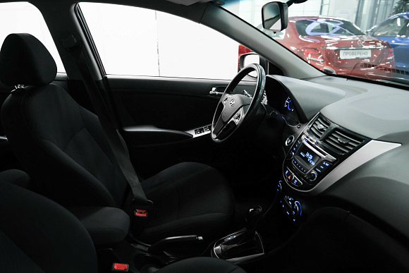 Hyundai Solaris Elegance, 2016 года, пробег 94000 км