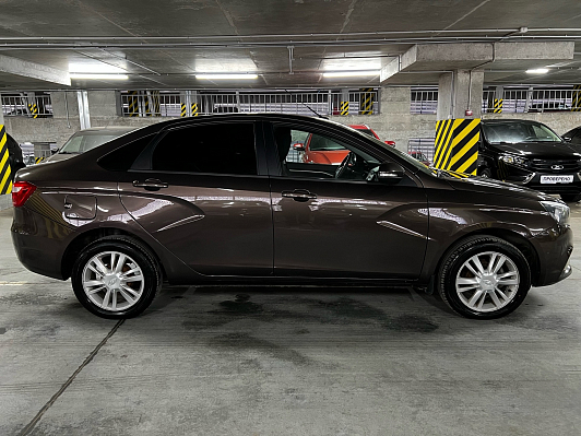 Lada (ВАЗ) Vesta Luxe Prestige (2018-2019), 2017 года, пробег 177000 км