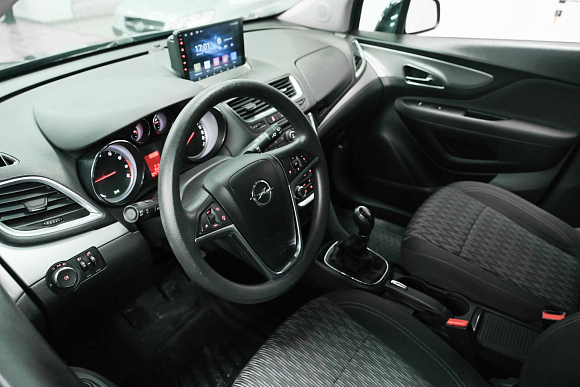 Opel Mokka Essentia, 2014 года, пробег 97000 км