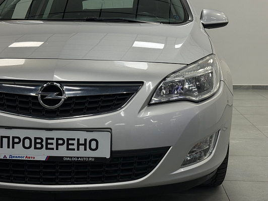 Opel Astra Cosmo, 2011 года, пробег 171000 км