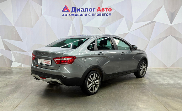 Lada (ВАЗ) Vesta Luxe Multimedia (2018-2019), 2018 года, пробег 46461 км