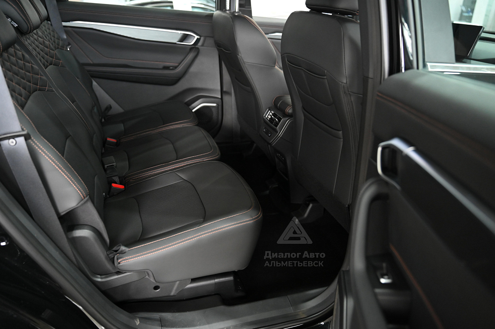 Geely Okavango Флагман, черный