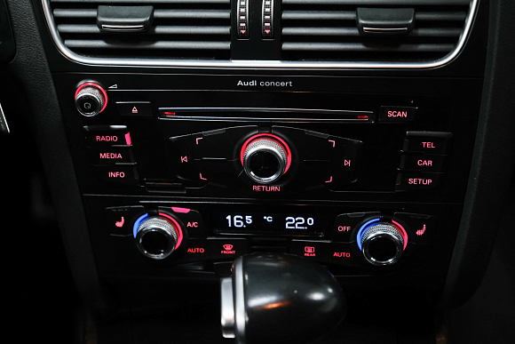 Audi A4 Comfort, 2015 года, пробег 205500 км