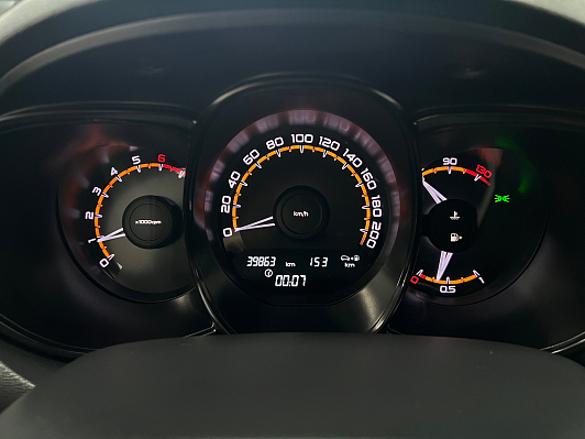 Lada (ВАЗ) Vesta Comfort, 2021 года, пробег 40000 км