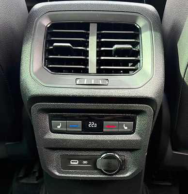 Volkswagen Tiguan R-Line, 2021 года, пробег 97115 км