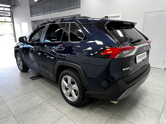 Toyota RAV4 Престиж, 2020 года, пробег 67330 км