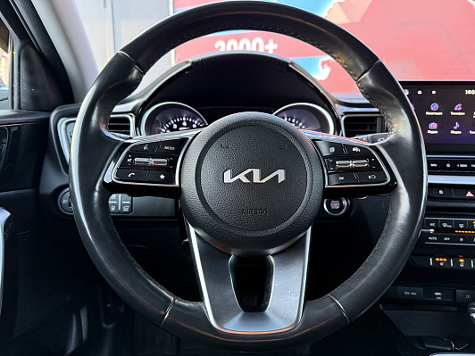 Kia Ceed Premium, 2022 года, пробег 57000 км
