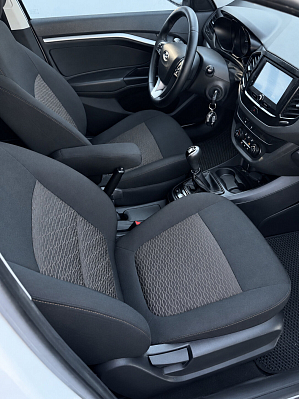 Lada (ВАЗ) Vesta Comfort Multimedia (2018-2019), 2017 года, пробег 144800 км