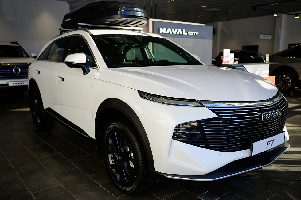 Haval F7 Премиум, черный