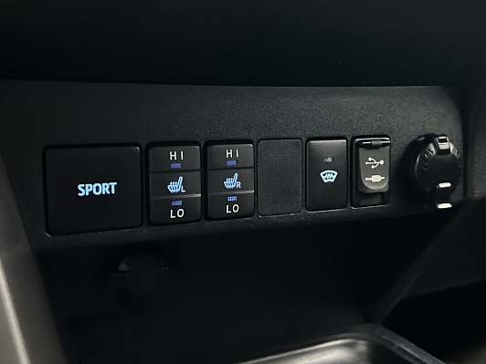 Toyota RAV4, 2018 года, пробег 140740 км