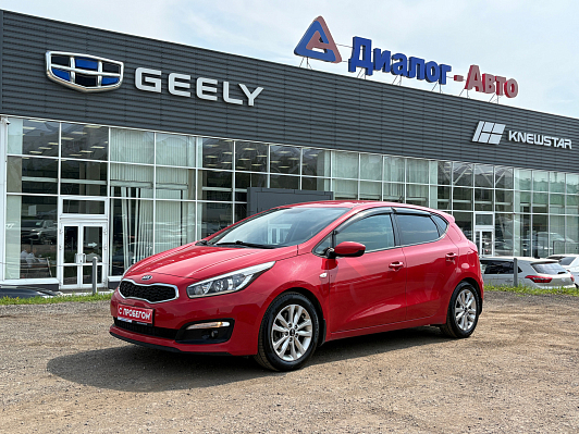 Kia Ceed Luxe, 2015 года, пробег 135806 км