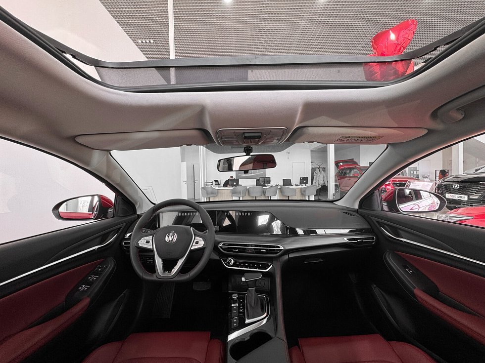 Changan Eado Plus Техно, красный
