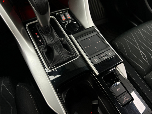 Mitsubishi Eclipse Cross Instyle, 2018 года, пробег 74000 км