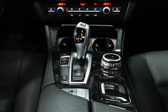 BMW 5 серии, 2014 года, пробег 186538 км