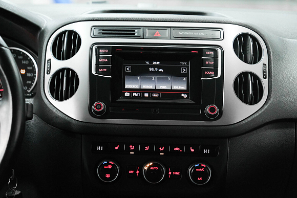 Volkswagen Tiguan CLUB, 2015 года, пробег 137000 км