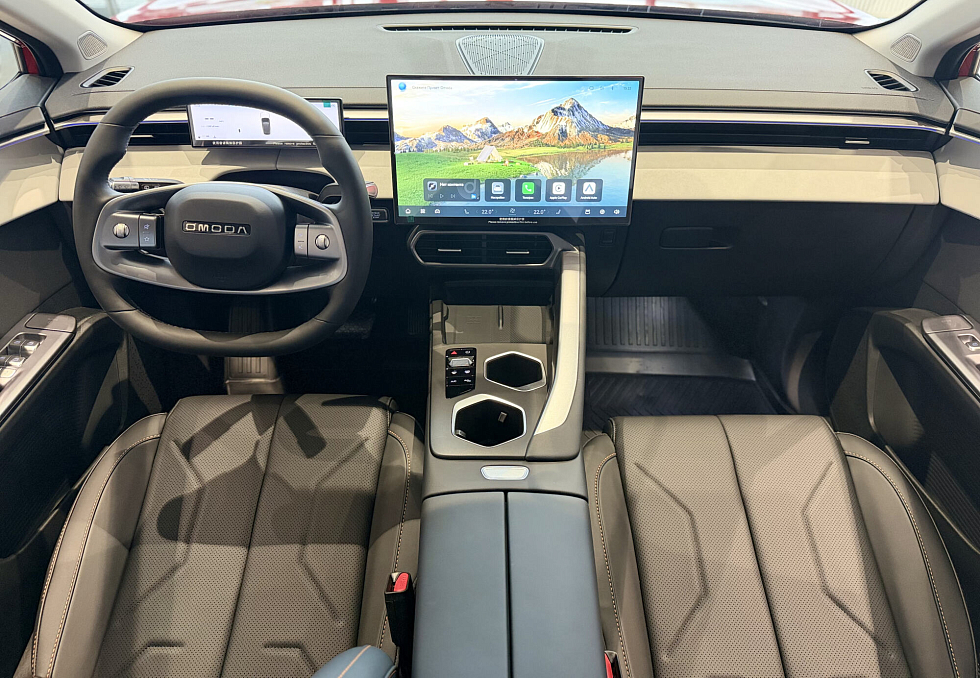 Omoda C5 Актив, красный