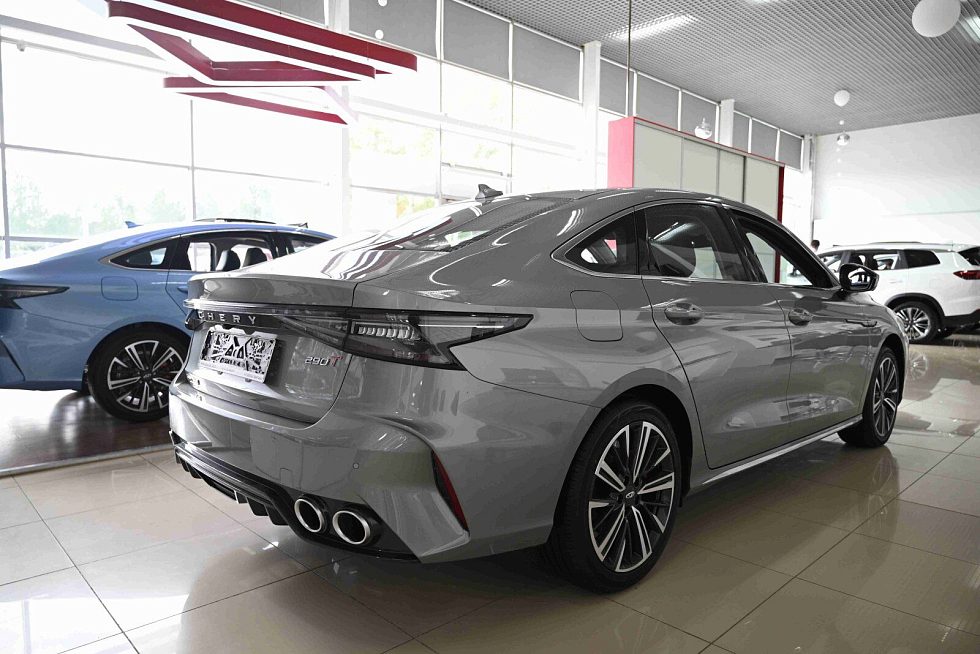 Chery Arrizo 8 Ultra Black, серебряный