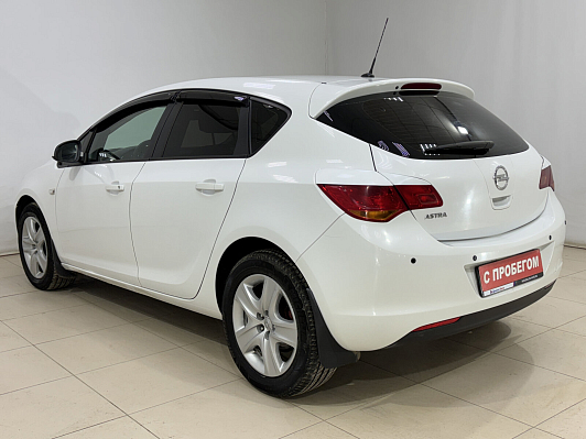 Opel Astra Essentia, 2011 года, пробег 155000 км