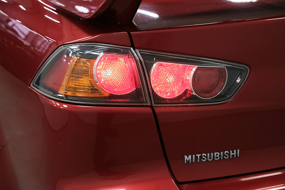 Mitsubishi Lancer, 2011 года, пробег 256000 км