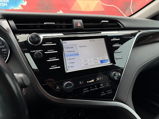 Toyota Camry Элеганс Safety, 2019 года, пробег 148500 км