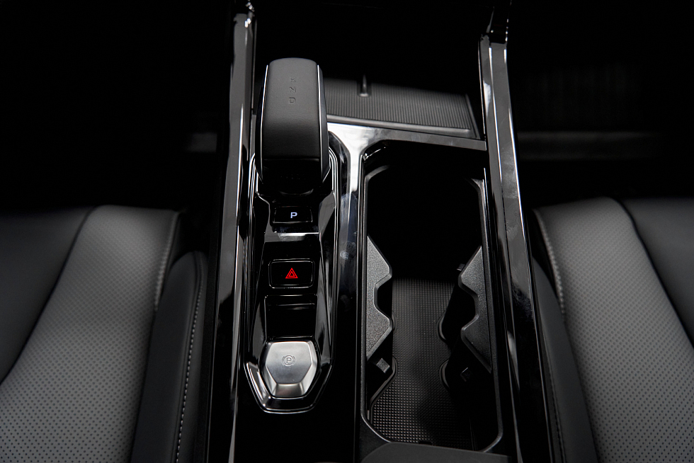 Geely Cityray Flagship, серый