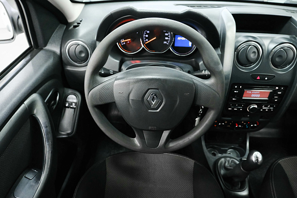 Renault Duster Access, 2016 года, пробег 204051 км