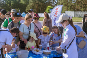Дилерский центр Диалог Авто на празднике Сабантуй